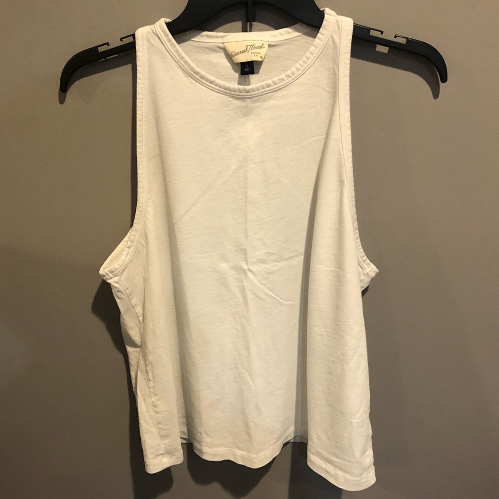 🌻 White Loose Tank Top 🌻